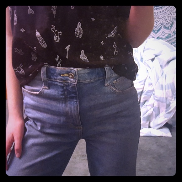 Meet your Posher, Kylie - Picture 1 of 1